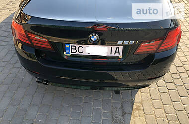 Седан BMW 5 Series 2012 в 