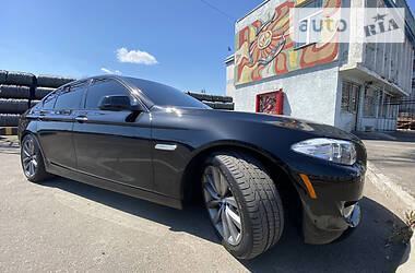Седан BMW 5 Series 2012 в 