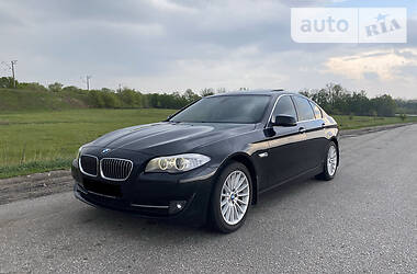 Седан BMW 5 Series 2011 в Харькове