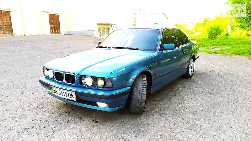 Седан BMW 5 Series 1994 в Дубні