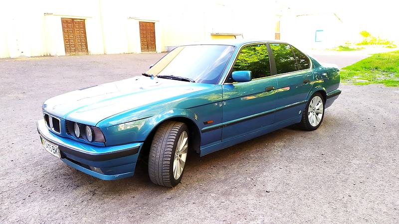 Седан BMW 5 Series 1994 в Дубні