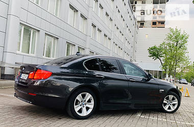 Седан BMW 5 Series 2012 в 