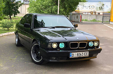 Седан BMW 5 Series 1993 в Кременчуці