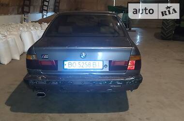 Седан BMW 5 Series 1991 в Ровно