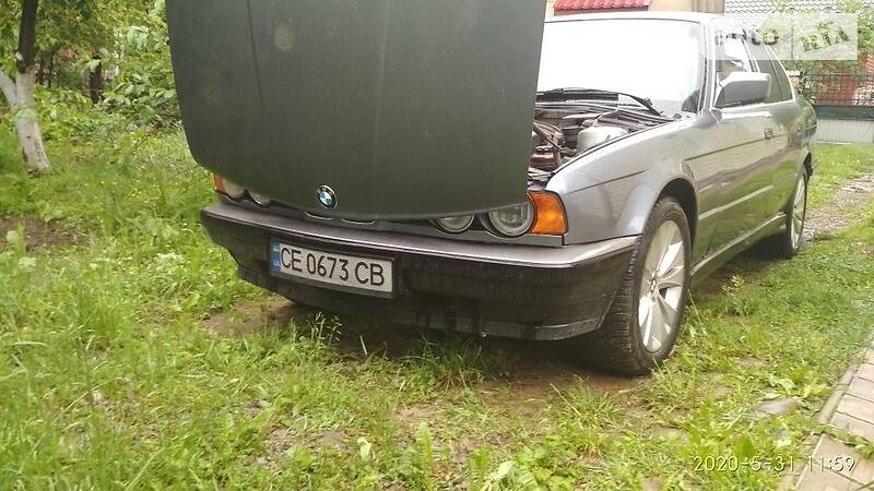 Седан BMW 5 Series 1988 в Вижниці