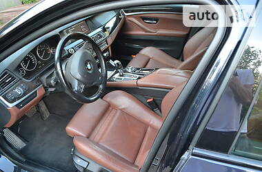 Седан BMW 5 Series 2012 в 