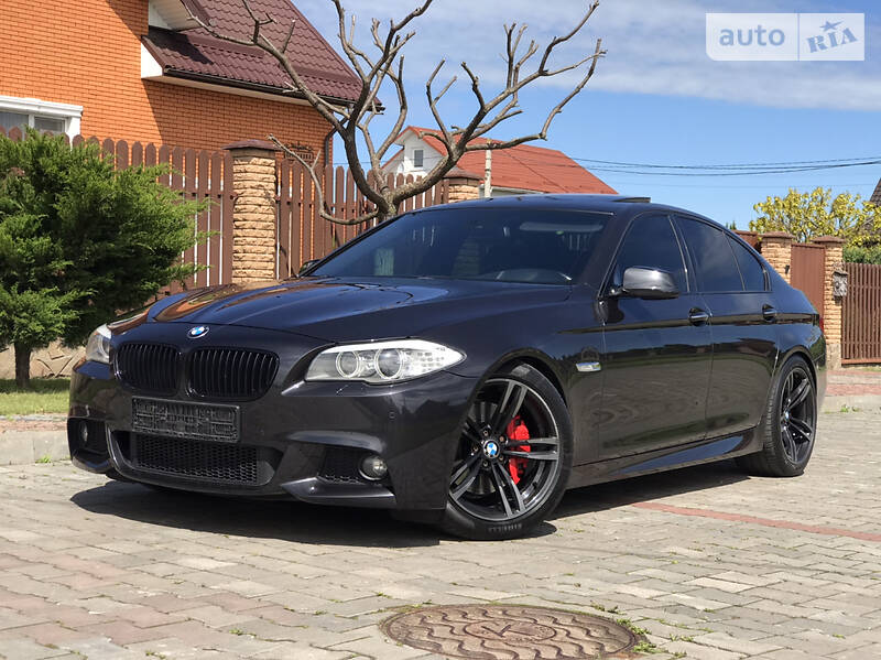 Седан BMW 5 Series 2012 в 