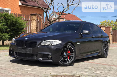 Седан BMW 5 Series 2012 в 