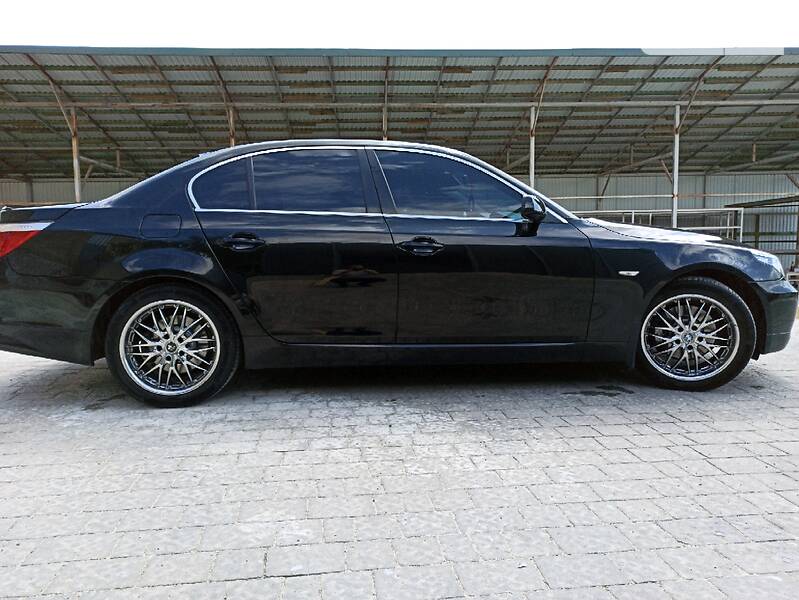 Седан BMW 5 Series 2008 в Львове