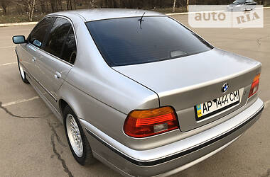Седан BMW 5 Series 2000 в 