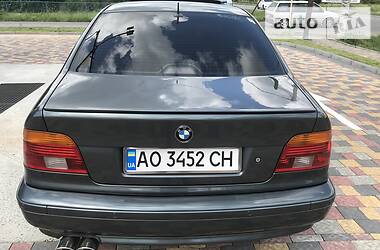 Седан BMW 5 Series 2003 в Ужгороде