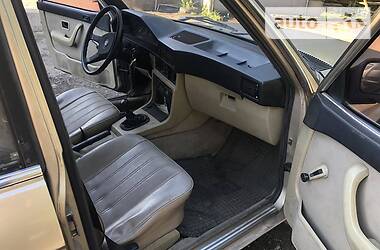 Седан BMW 5 Series 1985 в 