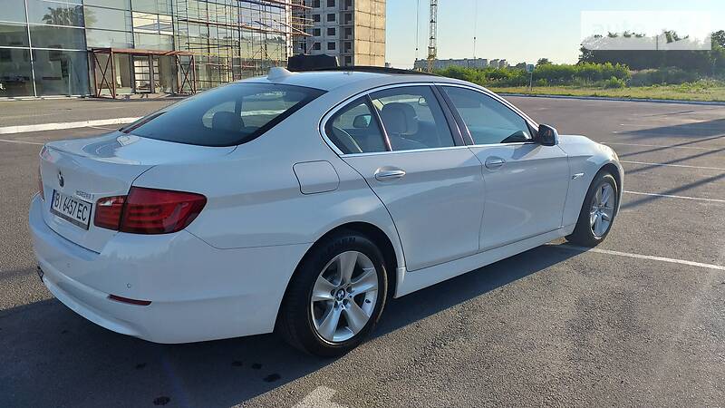 Седан BMW 5 Series 2012 в Полтаві