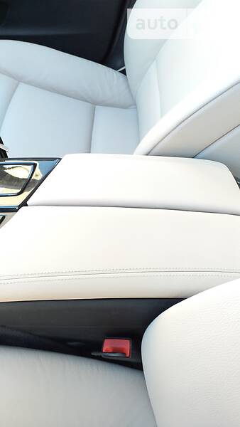 Седан BMW 5 Series 2012 в Полтаві