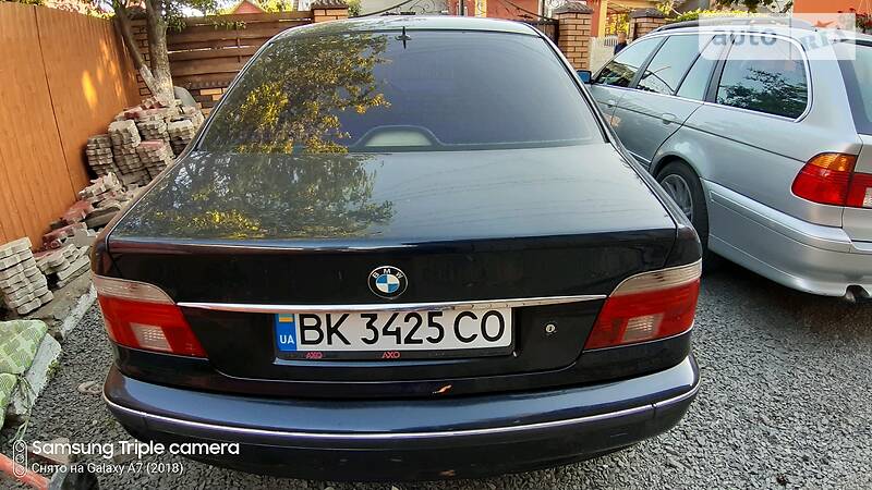 Седан BMW 5 Series 2000 в Рівному