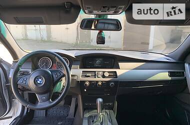 Седан BMW 5 Series 2004 в Измаиле