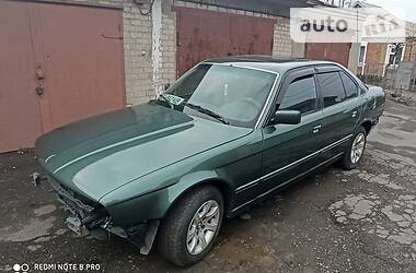 Седан BMW 5 Series 1989 в Кривом Роге