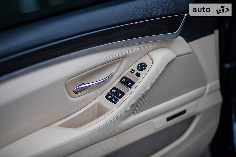 Седан BMW 5 Series 2011 в Дніпрі