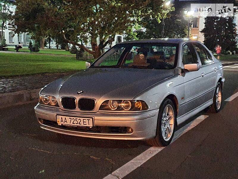 Седан BMW 5 Series 2001 в 