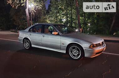 Седан BMW 5 Series 2001 в 