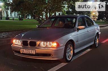 Седан BMW 5 Series 2001 в 