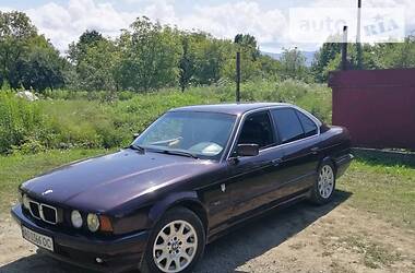 Седан BMW 5 Series 1995 в Тячеве