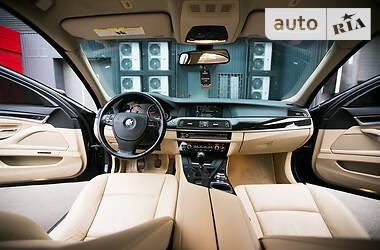 Седан BMW 5 Series 2011 в Днепре