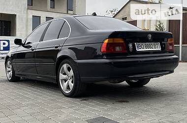 Седан BMW 5 Series 2001 в Чорткові