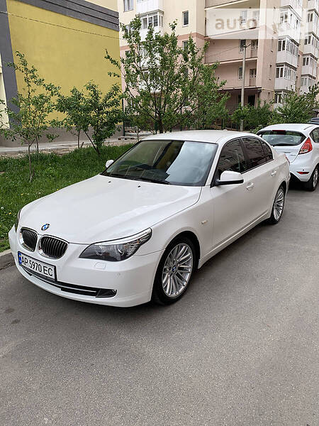 Седан BMW 5 Series 2009 в Киеве