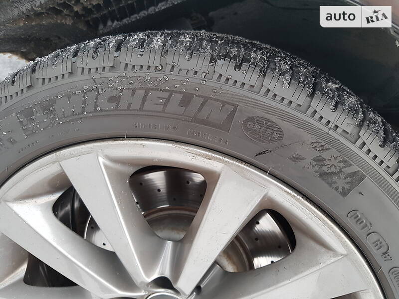 Седан BMW 5 Series 2012 в Сєверодонецьку