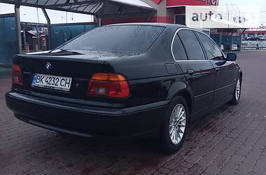 Седан BMW 5 Series 2001 в Ровно