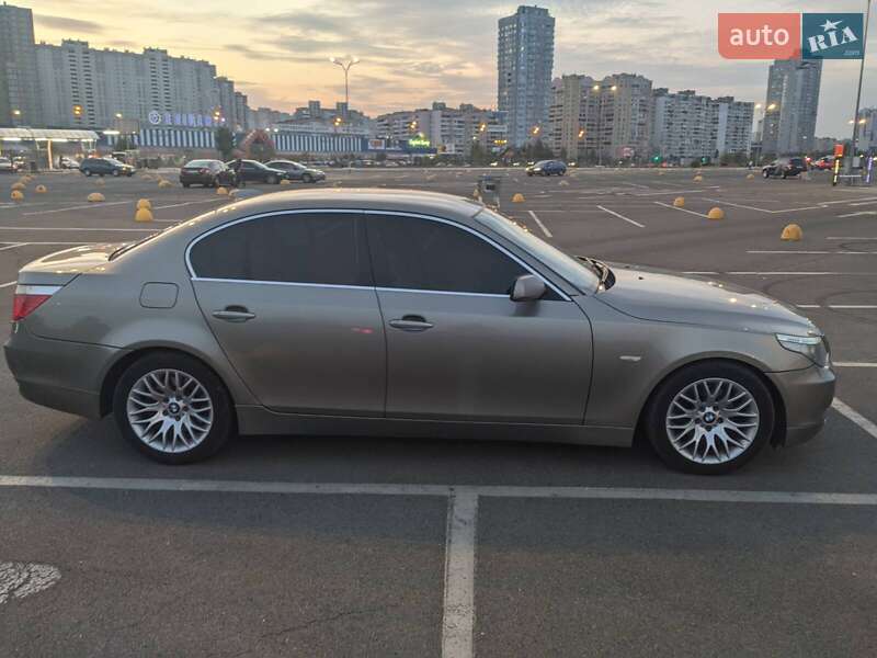Седан BMW 5 Series 2006 в Киеве