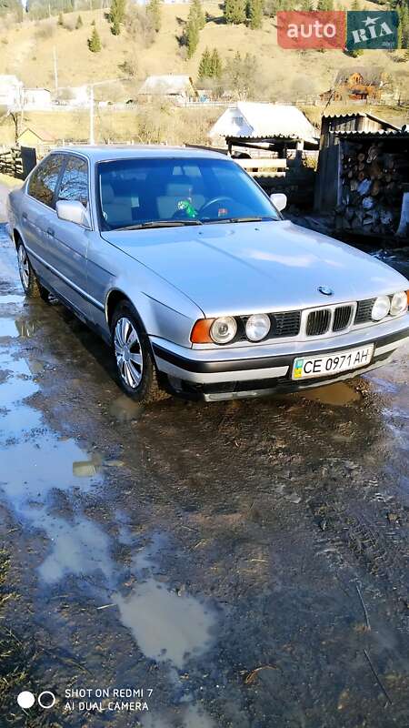 Седан BMW 5 Series 1990 в Черновцах