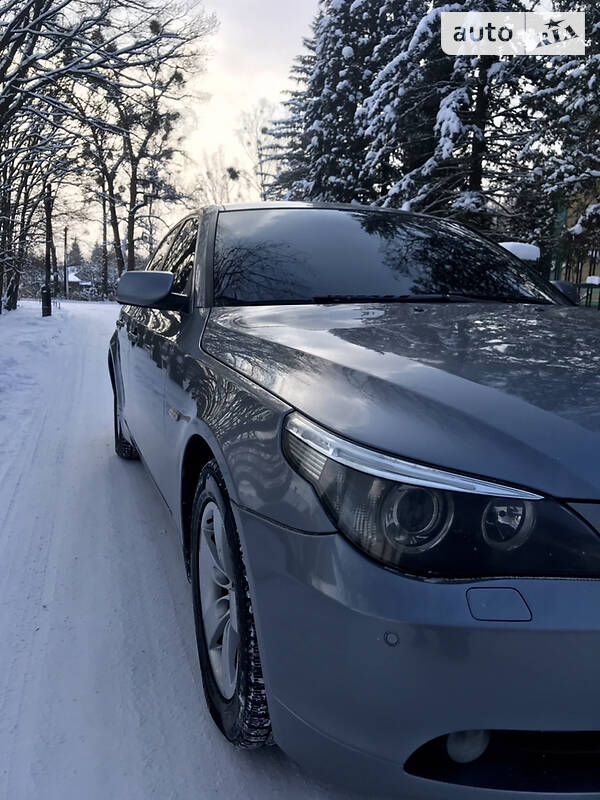 Седан BMW 5 Series 2004 в Рокитном
