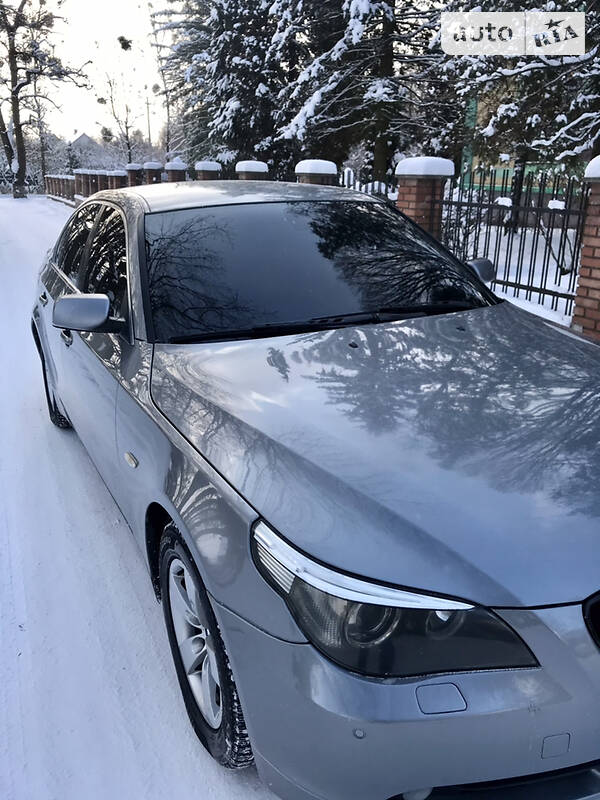 Седан BMW 5 Series 2004 в Рокитном