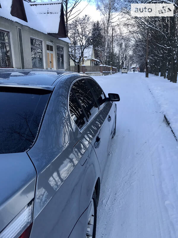 Седан BMW 5 Series 2004 в Рокитном