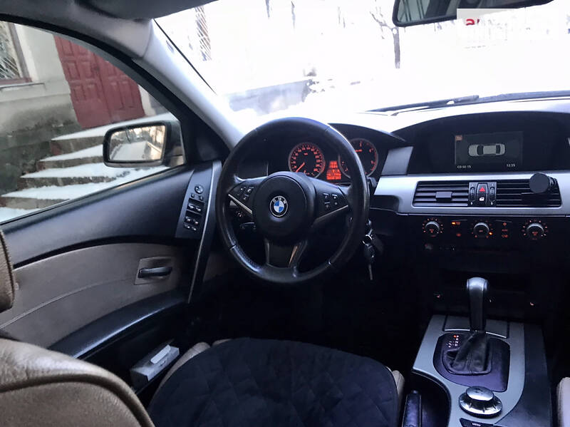 Седан BMW 5 Series 2004 в Рокитном