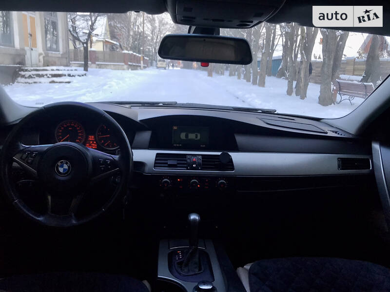 Седан BMW 5 Series 2004 в Рокитном