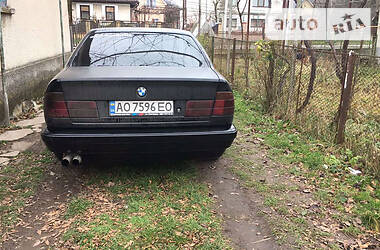 Седан BMW 5 Series 1988 в Ужгороде