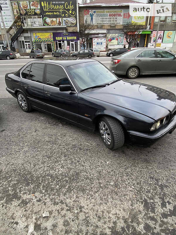 Седан BMW 5 Series 1993 в Киеве