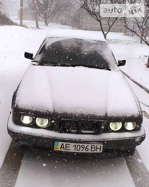 Седан BMW 5 Series 1994 в Днепре