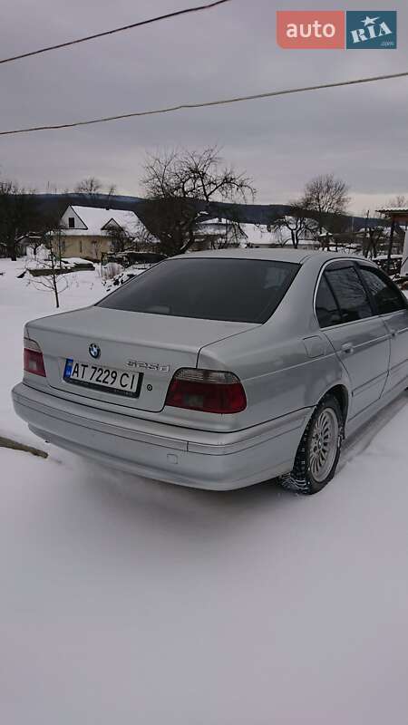 Седан BMW 5 Series 2002 в Коломые