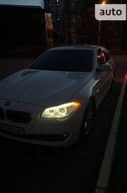 Седан BMW 5 Series 2011 в Харькове