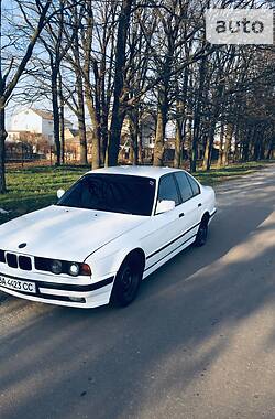 Седан BMW 5 Series 1991 в Кропивницком
