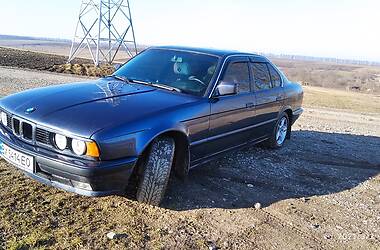 Седан BMW 5 Series 1992 в Новой Ушице