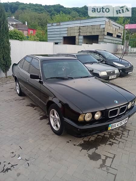 Седан BMW 5 Series 1989 в Черновцах