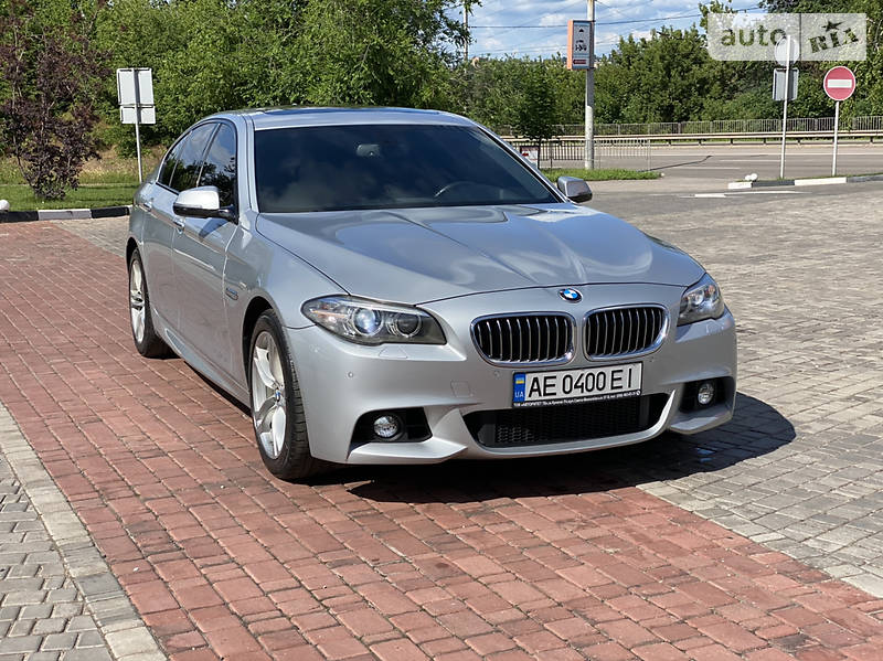 Седан BMW 5 Series 2016 в Днепре