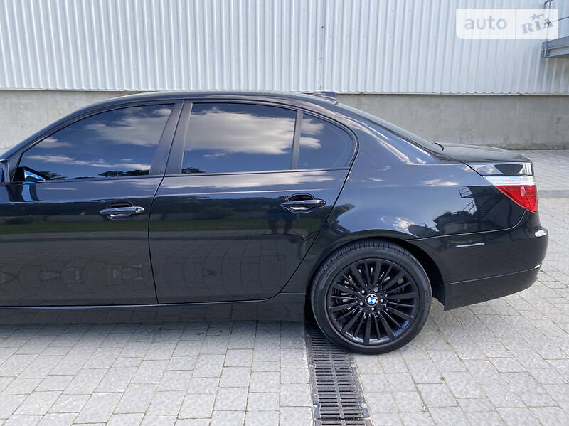 Седан BMW 5 Series 2008 в Львові