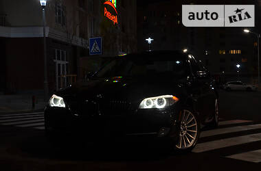 Седан BMW 5 Series 2010 в Николаеве