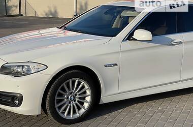 Седан BMW 5 Series 2011 в Новоселице